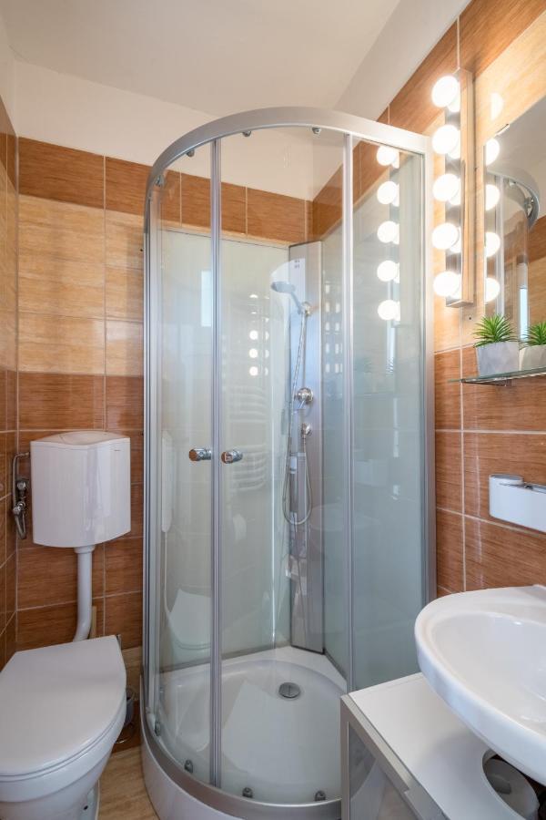 Lianne Apartmanház Miskolc Exterior foto